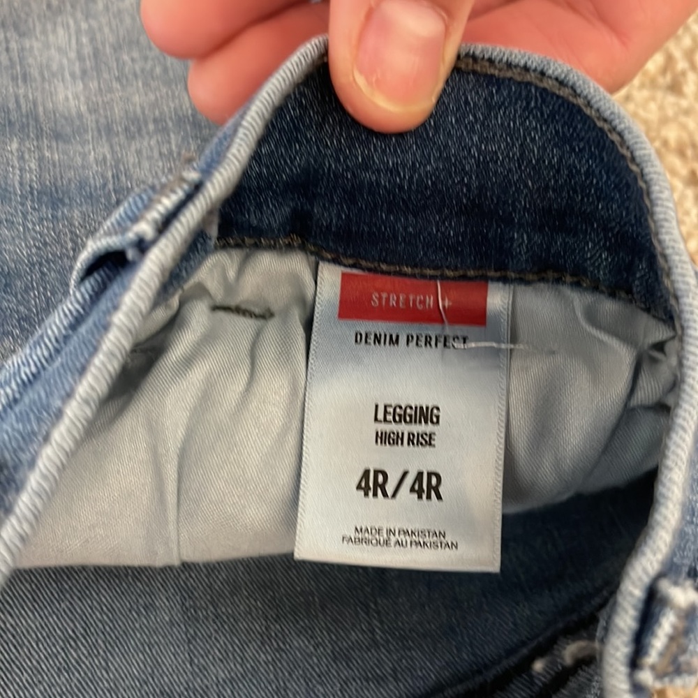 Women’s Express Stretch + High Rise - Picture 3 of 4